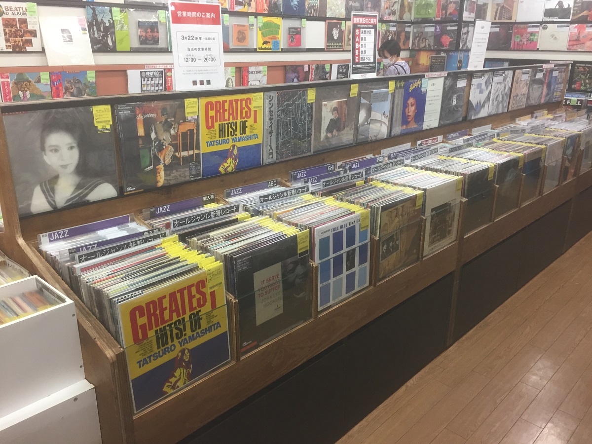 日本の中古レコードが世界で売れている