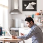 テレワークを望む社員とそれを拒む会社の本音とは