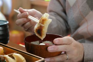 お餅が喉に詰まったらどうする？掃除機は最後の手段