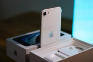 たたき売り?最新iPhone1円の不思議