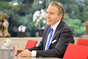 そういえばデーブ・スペクターってYouTubeやらないよね