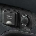 車にコンセントがあったらいいのに…標準装備されない理由とは