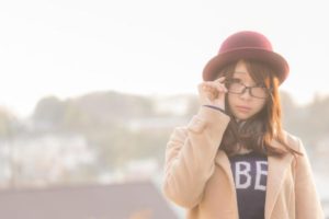 メガネの外し方でメガネの寿命が違ってくるよ…「耐久性の話です」