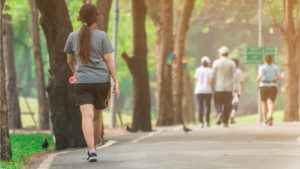 健康のためのウォーキングだけど…1万歩って必要？