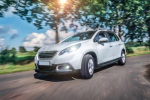 クルマは乗り続けるとどんどん遅くなる?消耗品の宿命