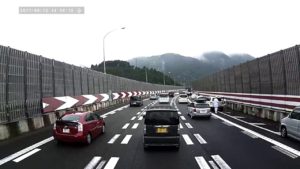 高速で飛ばしまくっても時間稼ぎはトイレ休憩1回分！？