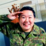 自衛隊芸人のやす子の別人級ショットが話題に…