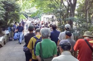 炊き出しに並ぶのは失業者やホームレスばかりじゃないらしい