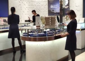 店員同士のコンタクト…用語や隠語が面白い