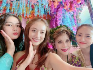 デヴィ夫人の回答が即答「年収２００万と２００億なら、どっちと結婚する？」究極の選択でもない