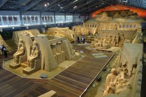 鳥取にエジプトの古代遺跡が出現…ホンモノにしか見えない