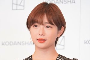 好きな服を着ていたい！紗倉まなはわかってる！パーカー論争に参戦！？