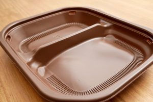 コンビニ弁当の上げ底はけちってるわけではなかった！？