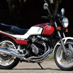 ホンダ「CBX400F」1981年登場…最先端技術を満載して爆発的ヒットしたスーパースター