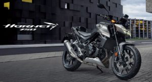 新型CB750 HORNET E-Clutch登場！赤フレームとTBW連携で進化