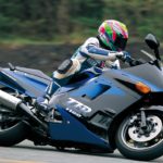 カワサキ「ZZ-R1100」を解説｜1990年代の逆輸入車ビッグバイクブームを牽引した当時の最速マシン