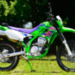 KLX250「闘う4スト」が代名詞のカワサキの4ストオフロードトレール
