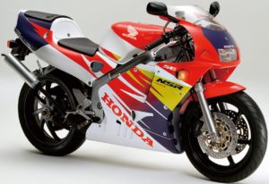 2スト全盛時代を象徴する名車!みんなホンダNSR250Rに乗りたかった!