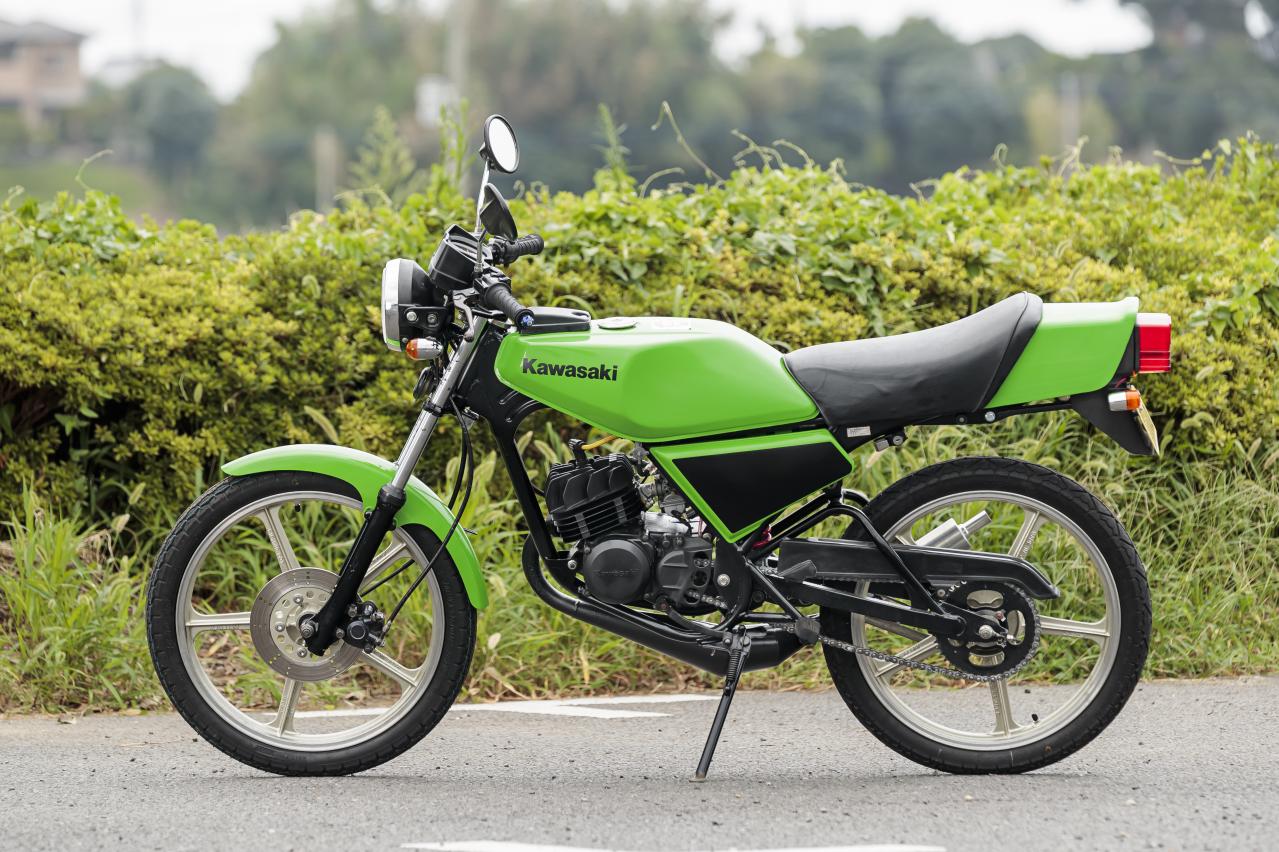 AR50…ライムグリーンの末弟カワサキの50ccバイク