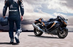 メガスポーツの復権をかけてスズキの新型「ハヤブサ」の登場