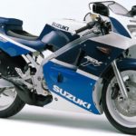 スズキRGV250ガンマ…レーサーレプリカの原点といったらこのバイク！