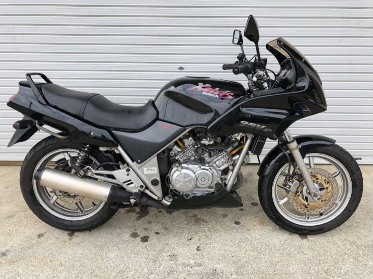 ホンダ・ゼルビス250…VT250の血統でツアラーモデルという異端児