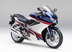 ホンダ・VFR800…V型4気筒ロードスポーツ