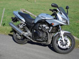 ヤマハ・FZ6-Sフェザー（Fazer）R6の姉妹車でちょっと気になるバイク…だった