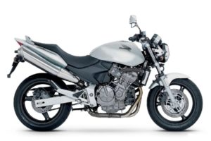 ホンダ・CB600F(ホーネット600)曲線美の誘惑にクラクラ!中型感覚で乗れるのもいい!