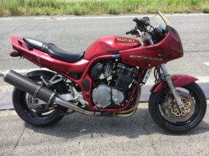 スズキ・GSF1200S…ネイキッドの1200と併行販売されたトルクの怪物