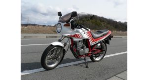 HONDA CBX125F　昔のバイクはいいね　装備も豪華！走りも抜群！！