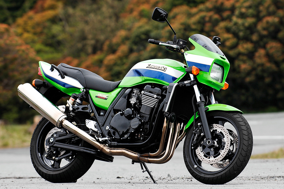 KAWASAKI ZRX1200R 乗りやすさ満点！日本人のための日本のバイク！