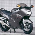 HONDA CBR1100XX スーパーブラックバード 伝説の最速王争いを制した「究極のメガスポーツツアラー」の真実