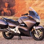 HONDA STX (ST1300パンヨーロピアン) ～大陸横断の夢を乗せた至高のV4ツアラー徹底解剖～