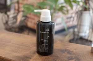 市販シャンプーの問題点 抜け毛や薄毛を加速させる可能性も