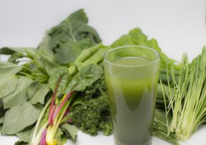 健康診断で血圧などの数値を指摘されたら…青汁で下げよう！
