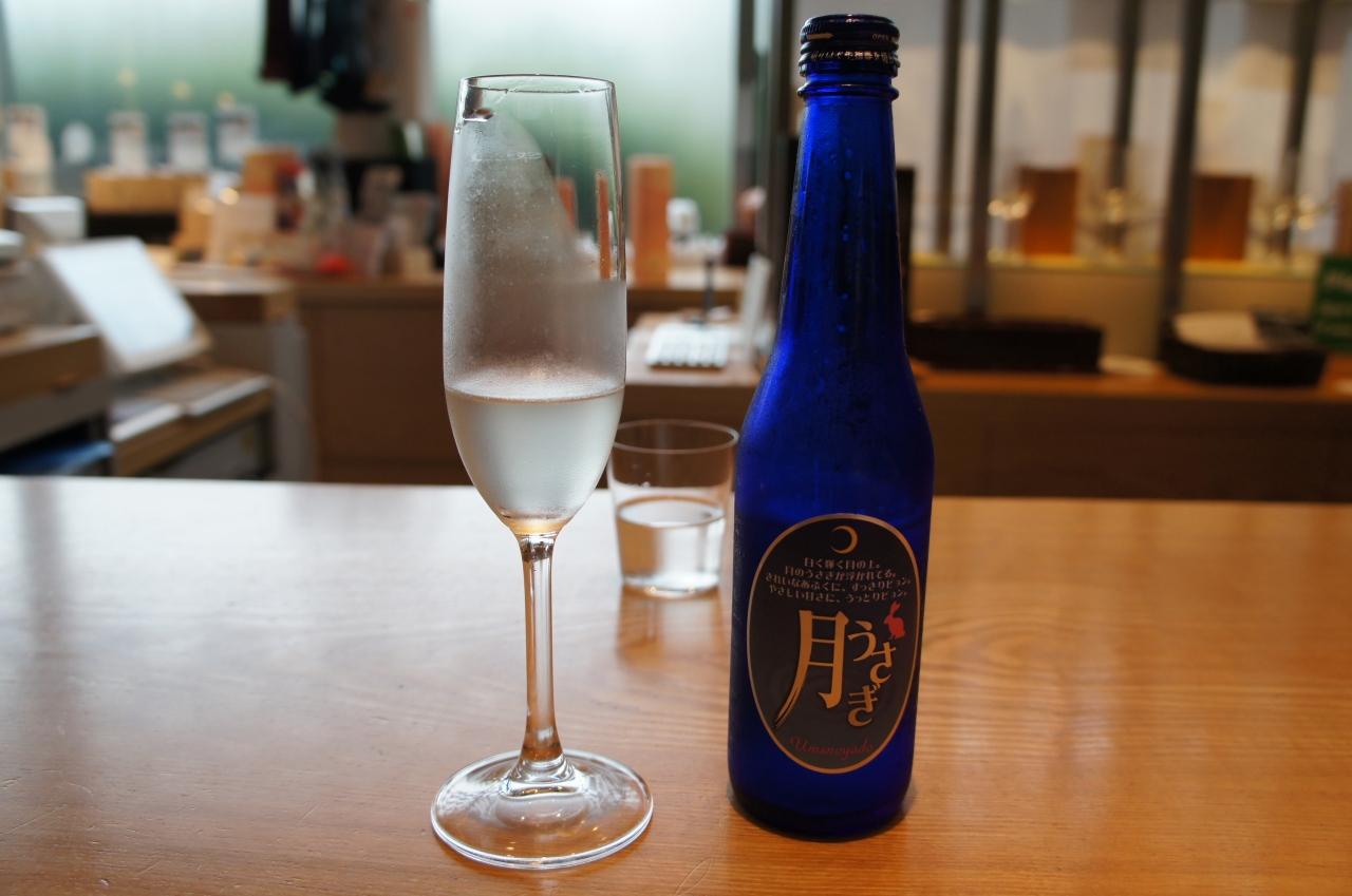 家飲みの中で人気のアルコールが日本酒…特にスパークリングの人気が高いですよ！