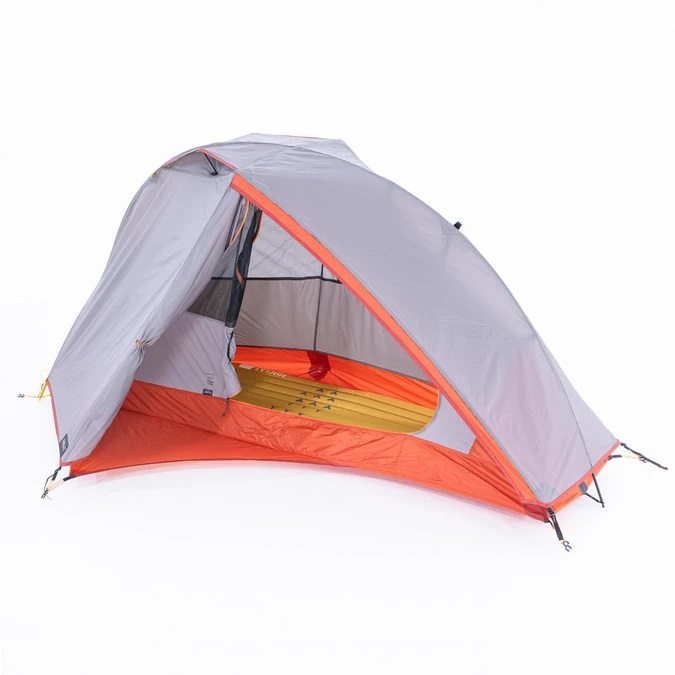 ソロキャンプに最適なテント…FORCLAZ(フォルクラ)キャンプトレッキング登山用テントTREK900