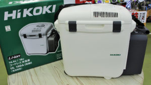 コードレスの冷温庫…保温・保冷が思いのまま…アウトドアで大活躍！