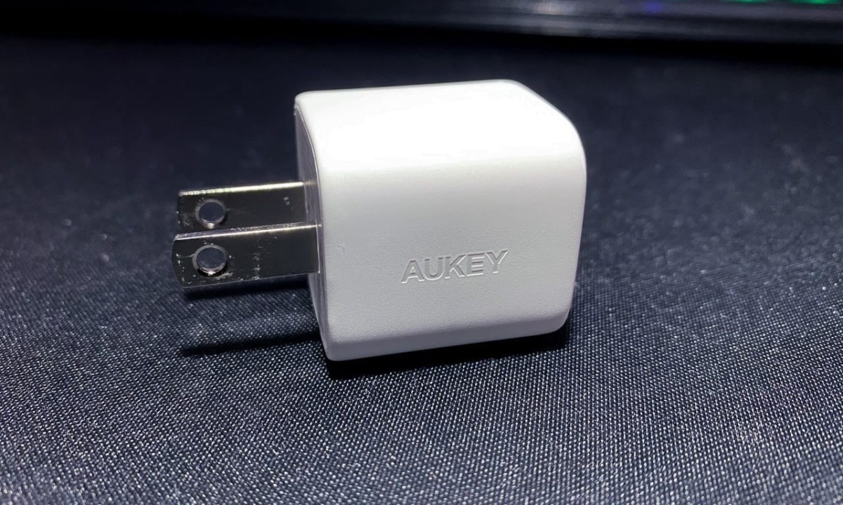 AUKEY…3cm角サイズで出力20WのPD対応USB-C充電器