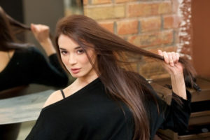 きれいな髪を保ちながら白髪を染めるには？