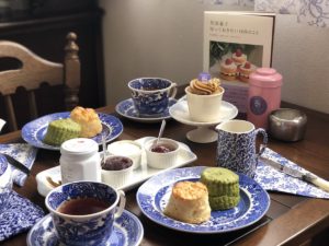 英国菓子知っておきたい100のこと　牟田彩乃 (著)　産業編集センター (2021/1/19)