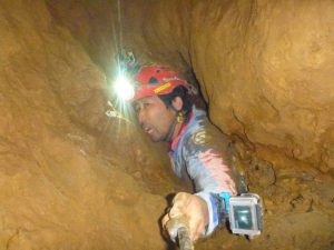 洞窟ばか　すきあらば前人未踏の洞窟探検　吉田勝次 (著)　扶桑社 (2021/4/29)